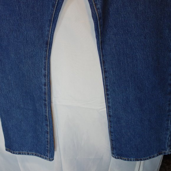 Levi's 517 *NWT* Measures 34x31.5" - Picture 4 of 16